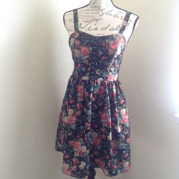 Xhilaration Dresses & Skirts - Medium Floral Dress